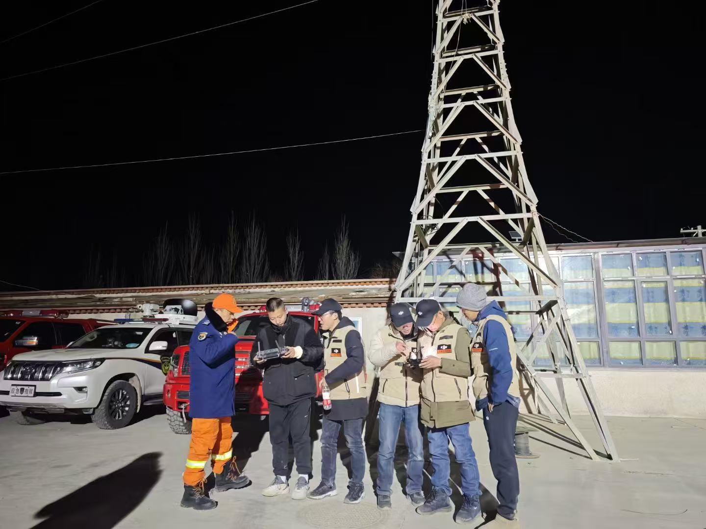 無(wú)人機(jī)團(tuán)隊(duì)馳援現(xiàn)場(chǎng)，助力西藏日喀則市地震應(yīng)急救援